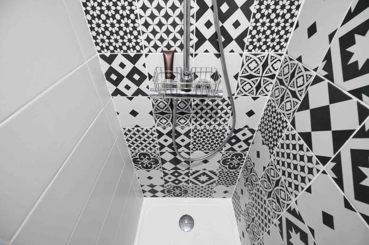 An Authentic Experience With Spa In The Center بواتييه المظهر الخارجي الصورة